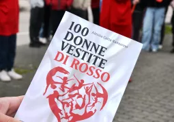 Flashmob #100donnevestite 