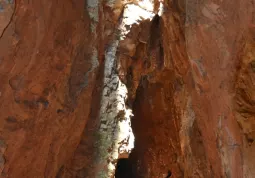 Domenica visite accompagnate ai canyon dell'alabastro rosa