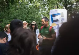 Un momemto della perfomance del compositore e sound artist Gianluca Verlingieri che ha trasportato il pubblico in un'altra dimensione alle ex cave di alabastro rosa sulla collina buschese