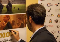 Neri Marcorè firma il cartellone del fim Zamora