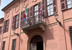 Bandiera a mezz'asta per Papa Francesco