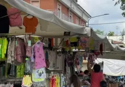Una via del mercato