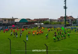 Un momento durante la sfida di tiro alla fune