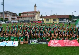 La squadra della Podistica Buschese con le nuove divise