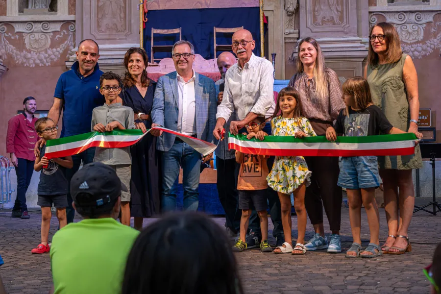 Il taglio del nastro per Mirabilia 2025 a Busca