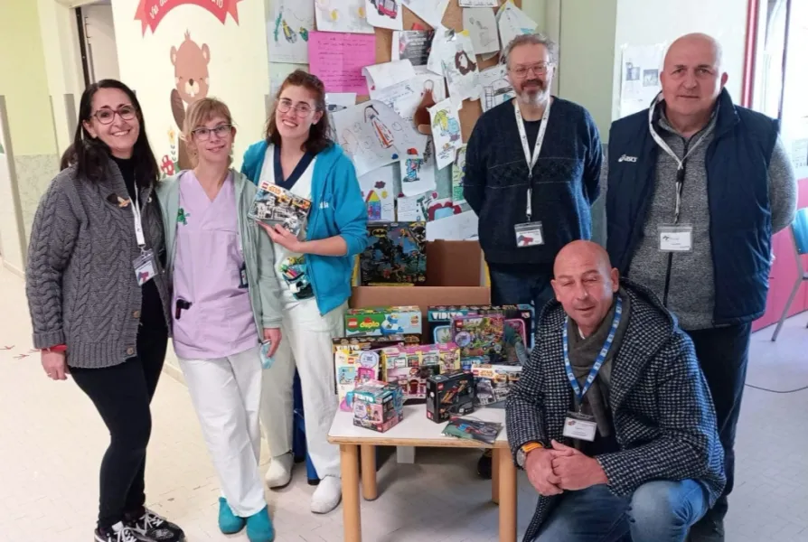 Un momento della donazione