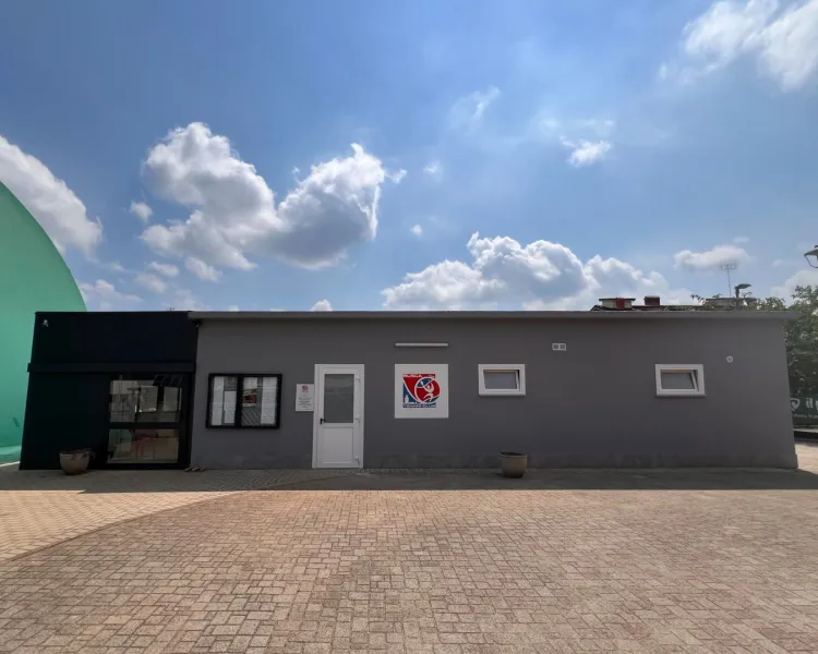 Il Tennis Club Busca nell'area degli impianti sportivi
