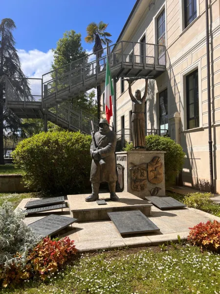 Il Monumento ai Caduti e Dispersi della seconda guerra mondiale nel Parco della Resistenza di Busca