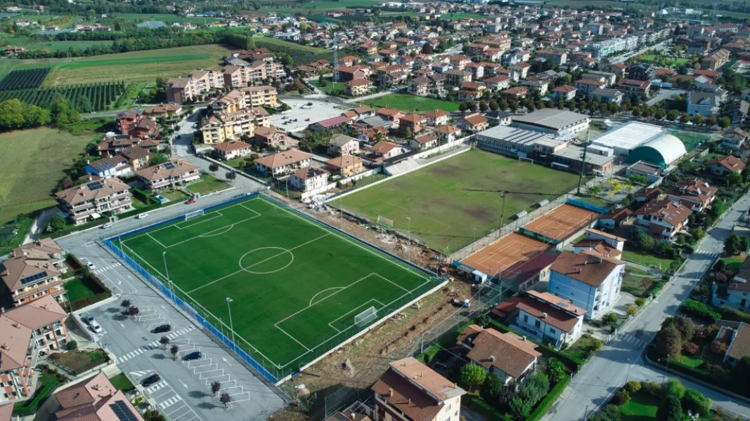 Il nuovo campo sintetico da calcio negli impianti Ingegner Ferrero