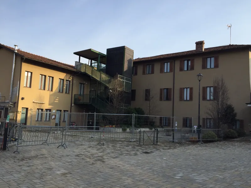 Il Comune ha  assegnato i lavori di rifacimento del tetto della manica sopra il Centro anziani, ossia verso piazza Santa Maria, dell’edificio della casa di riposo Santissima Annunziata