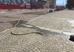 Nuova vita alla piazza dalla quale si accede al centro storico