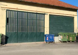  La ristrutturazione riguarda duecento metri quadrati della struttura nell'area Capannoni che fino ad ora sono stati usati come magazzino comunale, utilizzati anche per la distribuzione dei kit della raccolta rifiuti