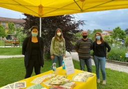 Il progetto coinvolge a Busca numerosi enti e associazioni ed è seguito dalle assessore alla Famiglia, Lucia Rosso, e alle Politiche giovanili, Beatrice Aimar ( a sinistra nella foto)