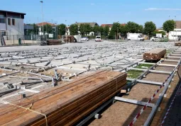 In piazza Grande Torino avviato l'allestimento delle aule provvisorie