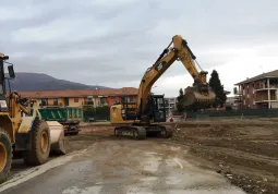 Il cantiere del polo scolastico in corso Giolitti
