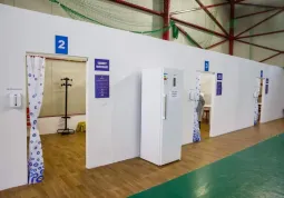 A Cuneo il centro vaccinale è nella caserma Alpini Ignazio Vian,  in via Gimmi Curreno 10