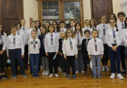 Il coro delle voci bianche con il Maestro Maurizio Fornero