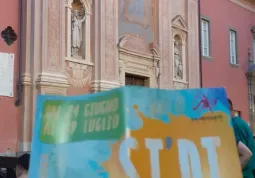 Nei venerdì di luglio in piazza della Rossa alle 21.30  gli spettacoli di “Sì di Venere”, una serie di serate a ingresso libero dedicate al teatro strada 