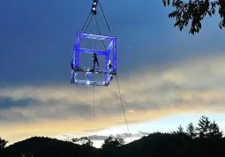 CUBO,uno degli spettacoli più sorprendenti di  questa edizione a Busca di Mirabilia