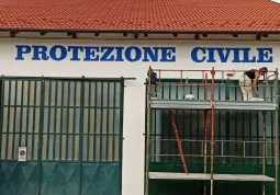 Ultimi ritocchi alla nuova sede della Protezione civile comunale nell'area Capannoni