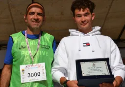 L'assessore allo Sport Diego Bressi con Nicolò Giraudo