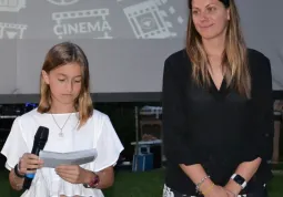 La assessora al CCr Beatrice Aimar con la sindaca jr Giulia Ferrara