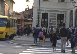 Dal 3 luglio al 4 agosto le iscrizioni a mensa scolastica e trasporto alunni. Maggiorazioni per i ritardatari