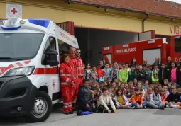 Il gruppo dei piccoli volontari che hanno partecipato agli incontri nel 2023.