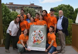 Il direttore artistico Fabrizio Gavosto e il team giovani di Mirabilia