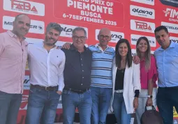 A partire da sinistra: l'assessore allo Sport Diego Bressi, l’assessore al Patrimonio Giovanni Cismondi, l’assessore regionale già sindaco di Busca Marco Gallo, il sindaco Ezio Donadio, l’assessora alla Cultura Lucia Rosso, la vicesindaca Beatrice Aimar e l’assessore al Volontariato Bruno Olivero