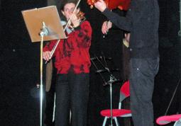 Sul palco del Civico, Silvia Marino e Ivan Cavallo, allievi del Vivaldi